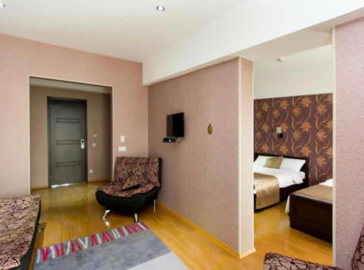 - Granada - Boutique Hotel - Tbilisi - 외부 사진