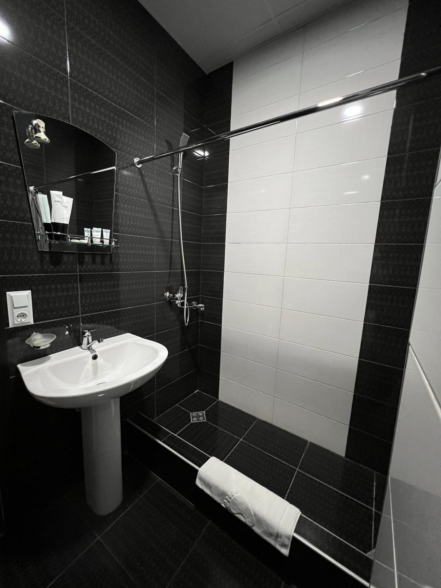 - Granada - Boutique Hotel - Tbilisi - 외부 사진